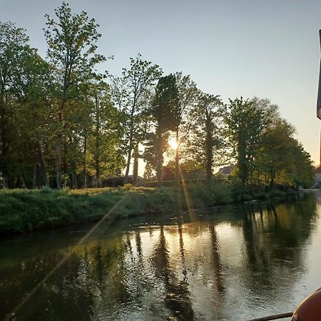 Sur La Somme A Bord De La Peniche Arche De Noe Hotel Pont-Remy Ngoại thất bức ảnh